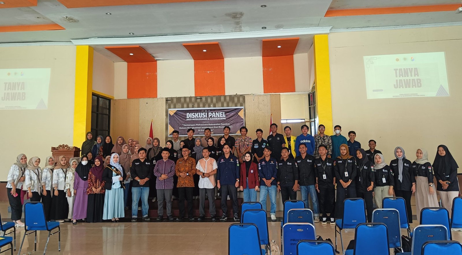 Mahasiswa UNISSAS saat mengikuti diskusi panel bertema penanggulangan radikalisme dan intoleransi di era digital, Rabu (30/04/2025). Foto: DNS/Faktakalbar.id