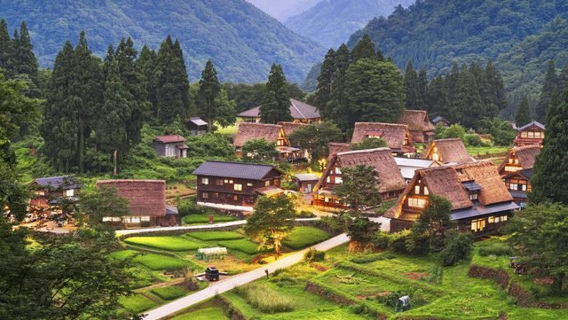 Pemerintah Jepang menawarkan insentif hingga Rp 500 juta bagi individu yang bersedia pindah dan menetap di pedesaan mereka. Program ini bertujuan untuk mengatasi penurunan populasi dan revitalisasi komunitas lokal. (Ist)