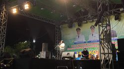 Kepala Disporapar Sintang, Hendrika, memberikan laporan terkait Gebyar Musik Etnik dan Pameran Ekraf yang berlangsung selama 8 hari. Dok. Ho/Faktakalbar.id