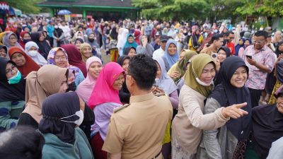 Ilustrasi - Pasar Murah yang digelar Pemerintah Kota Pontianak banyak diminati masyarakat untuk mendapatkan harga pangan terjangkau. Dok. HO/Faktakalbar.id