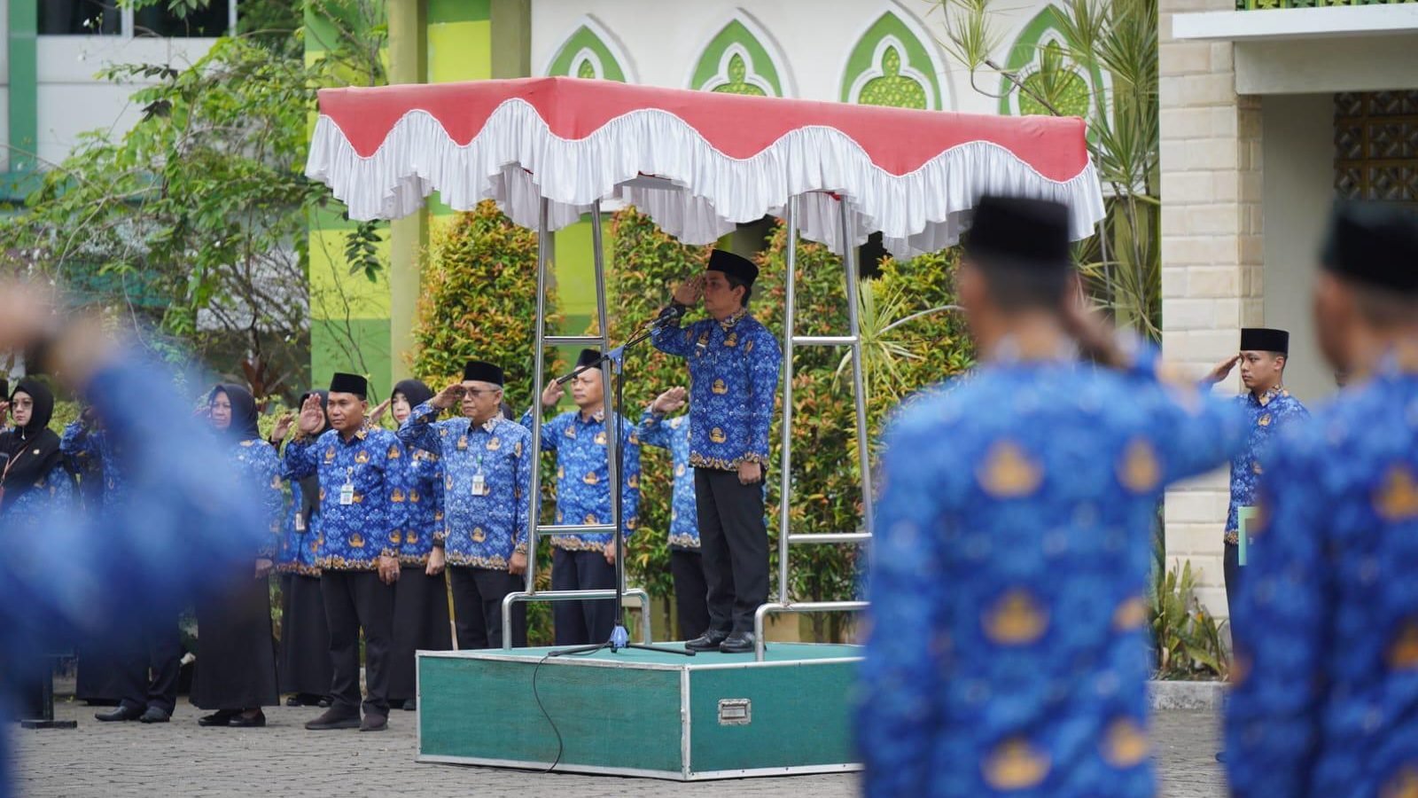 Wakil Wali Kota Pontianak Bahasan memimpin upacara Harkitnas ke-117 dan ajak ASN tingkatkan semangat pelayanan publik. Foto: HO/Faktakalbar.id