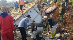 Tanah longsor yang terjadi di Desa Kendan, kecamatan Nagreg, Kabupaten Bandung Barat (18/5) sumber foto BPBD Kabupaten Bandung Barat. Foto: HO/Faktakalbar.id