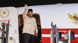 Prabowo Subianto umumkan pembentukan Satgas PHK dan rencana penghapusan outsourcing dalam peringatan May Day 2025 di Monas, Jakarta. Foto: Instagram/prabowo