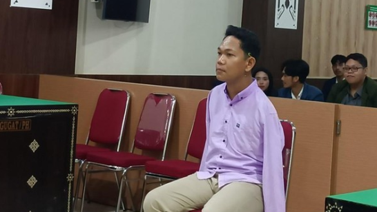 I Wayan Agus Suartama alias Agus Buntung menjalani sidang putusan di PN Mataram, Selasa (27/5/2025). (Ist)