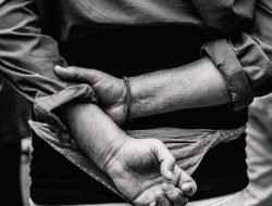 16 Masa Aksi Ditetapkan Sebagai Tersangka pada Aksi 27 Tahun Reformasi di Balai Kota