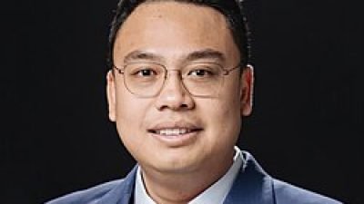 RUPS Telkom Indonesia mengangkat Angga Raka Prabowo sebagai Komisaris Utama menggantikan Bambang Brodjonegoro yang mundur karena aturan rangkap jabatan. Foto: wikipedia