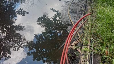 Pemasangan kabel FO di dalam parit menggangu sistem drainase kota