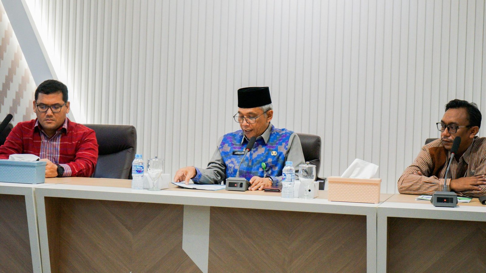 Sekretaris Daerah Kota Pontianak Amirullah saat membuka Capacity Building Penguatan Kapasitas Anggota TPID Kota Pontianak. Foto: PRKPM/Faktakalbar.id