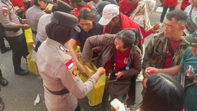Dibalik Aksi May Day di Sambas, Ada Momen Humanis antara Polisi dan Buruh