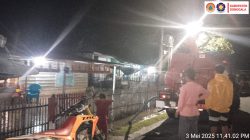proses evakuasi korban terdampak banjir di Kabupaten Keerom, Papua (23/4). Foto: BPBD Keerom/Faktakalbar.id