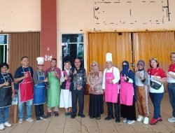Lomba Memasak Nasi Goreng Diikuti Oleh 8 Kepala OPD Sintang Pada Hari Jadi Kota Sintang