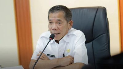 Wakil Bupati Ketapang Jamhuri Amir memimpin Rapat Koordinasi persiapan keberangkatan dan kepulangan calon jemaah haji tahun 2025 di Ruang Rapat Bupati, Rabu (14/5/2025). Foto: HO/Faktakalbar.id