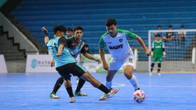 Tuan Muda Borneo FC mengamankan posisi juara 3 setelah menumbangkan Radit FC dengan skor 4-1 dalam laga Grand Final Tumbuh Nusantara Futsal League Kalbar. Dok. Ist