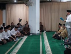 Direksi Bank Kalbar Melepas 17 Calon Jamaah Haji dari Keluarga Besar Bank Kalbar