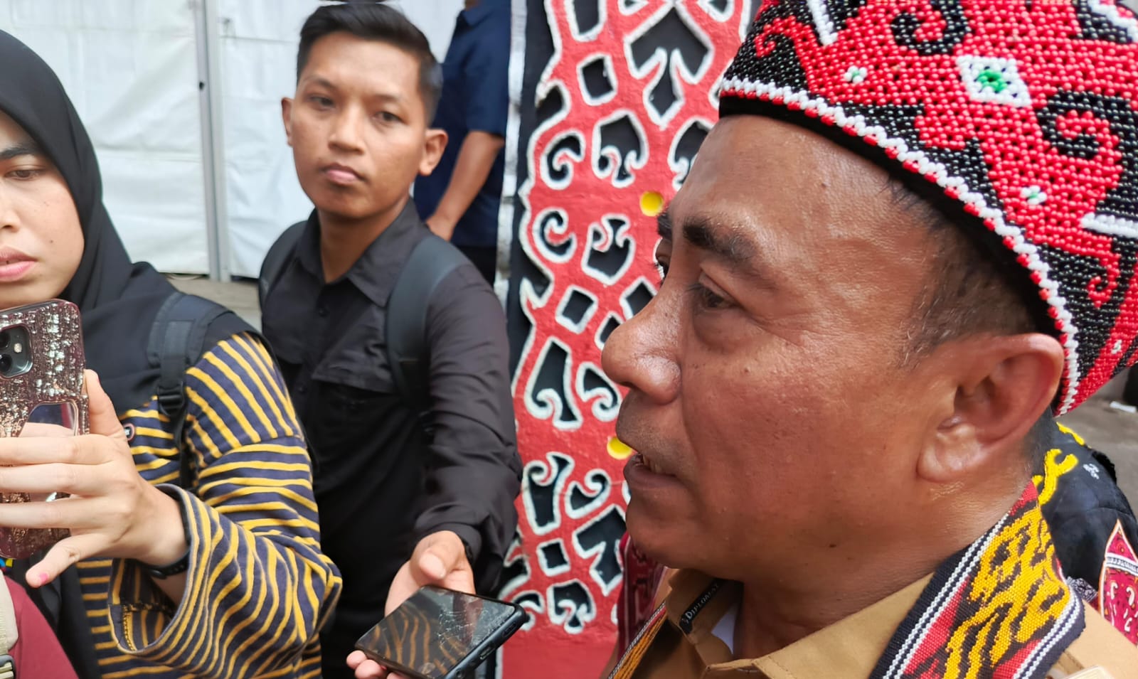 Wakil Gubernur Kalimantan Barat, Krisantus Kurniawan pastikan pemprov telah rampungkan 80% regulasi tambang rakyat (foto: Mario/Faktakalbar.id)