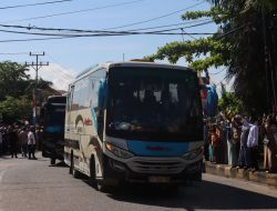 105 Jamaah Calon Haji dari Kabupaten Sanggau Berangkat ke Pontianak untuk Persiapan Ibadah Haji 2025