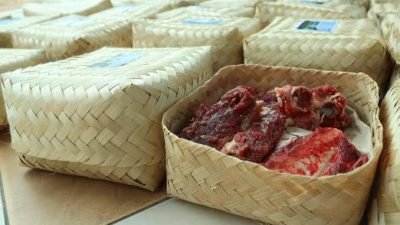 Kurangi Sampah Plastik, Pemkot Pontianak Imbau Gunakan Kemasan Alternatif Saat Pembagian Daging Kurban
