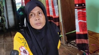 Dari Tepi Laut ke Pasar Internasional: Darlina, Penjaga Tradisi Anyaman Tikar Asal Selakau Sambas