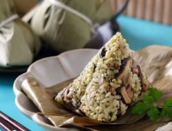 Tak Hanya Perang Air, Kuliner Halal Warnai Festival Bakcang 2025