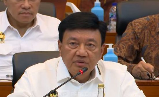 Menko Polhukam Budi Gunawan saat mengikuti rapat Badan Anggaran DPR RI, Jakarta, Senin (2/12/2024). (Tangkapan Layar Youtube TVR Parlemen) Dok. Faktakalbar.id