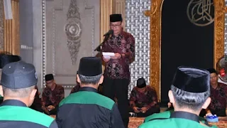 Bupati Kayong Utara, Romi Wijaya, membuka secara resmi MTQ VII Tingkat Kabupaten Tahun 2025 di Masjid Agung Oesman Al-Khair, Sukadana, Selasa malam (17/6/2025). (Dok. Ist)