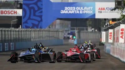 Ajang Formula E 2025 Sarinah Jakarta E-Prix di Jakarta International E-Prix Circuit Ancol berlangsung sukses dengan kehadiran 22 pembalap dunia dari 11 tim ternama. Foto: fiaformulae.com