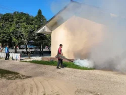 Upaya Cegah Malaria, Puskesmas Ngabang Fogging Kantor dan Asrama Polsek