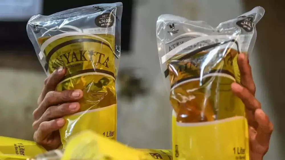 Minyakita, minyak goreng kemasan subsidi pemerintah, masih dijual di atas HET di berbagai daerah. Pemerintah diminta segera menstabilkan pasokan dan harga. (Dok. Ist)