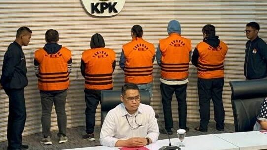 Ikuti aturan KUHAP baru, KPK tidak lagi memamerkan tersangka saat konferensi pers. (Dok. Ist)