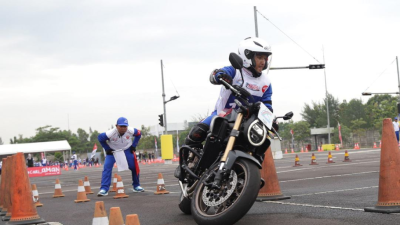 Instruktur safety riding mengikuti kompetisi AHSRIC 2025 di Astra Honda Motor Safety Riding Park. (Foto: Astra Honda Motor)