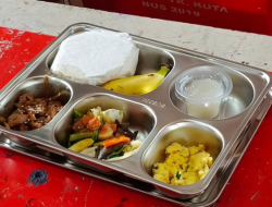 Program Makan Bergizi Gratis Tetap Berjalan Saat Libur Sekolah, Siswa Bisa Ambil Langsung ke Sekolah