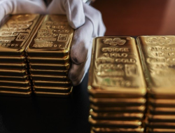 Harga Emas Naik Turun Jelang Rilis Data Tenaga Kerja AS, Pasar Tunggu Sikap The Fed