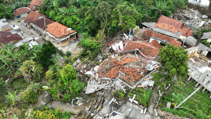 Visual wilayah terdampak bencana pergerakan tanah di di kampung Cigintung, Desa Pasirmunjul, Kecamatan Sukatani, Kabupaten Purwakarta, Jawa Barat. Foto: HO/Faktakalbar.id