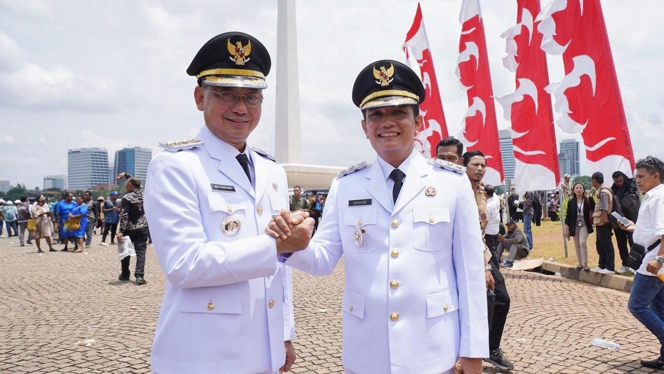 Wali Kota Edi Rusdi Kamtono dan Wakil Wali Kota Bahasan saat persiapan dilantik oleh Presiden bulan Februari lalu. Foto: HO/Faktakalbar.id