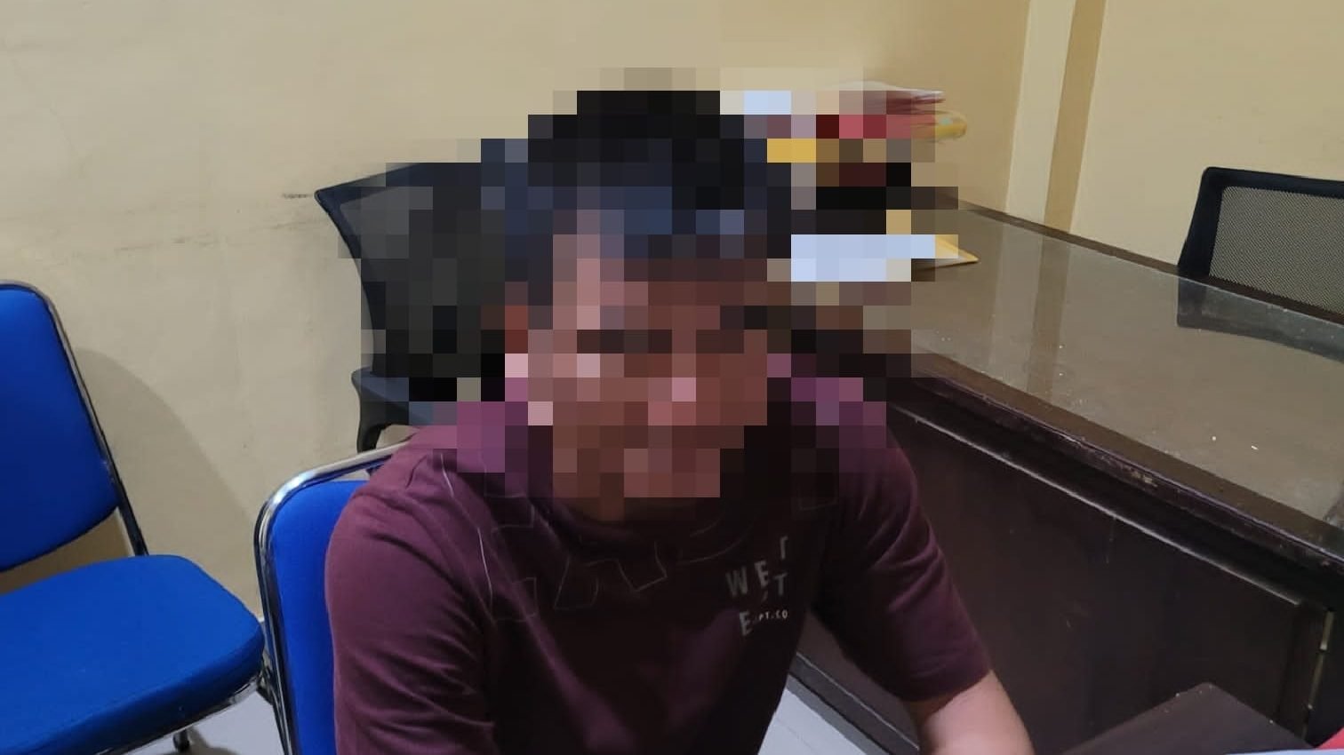 M.E.S, pria asal Ella Hilir, diamankan polisi atas dugaan kekerasan terhadap istrinya di sebuah penginapan. Foto: HO/Faktakalbar.id