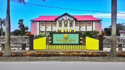 PN Sambas tempat penanganan ratusan perkara pidana, perdata, dan administratif selama semester pertama 2025. (Dok. DNS/Faktakalbar.id)