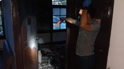 Tempat kejadian perkara (TKP) kebakaran pada 1 unit kamar di Wisma Melati 6, Panti Sosial Mulia Dharma (Foto: Polres Kubu Raya)