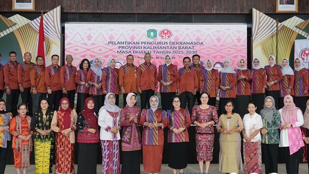Rapat Kerja Daerah (Rakerda) Dekranasda Kalbar yang dirangkaikan dengan pelantikan pengurus Dekranasda dan Kelompok Kerja (Pokja) Bunda PAUD Provinsi Kalbar, Senin, (16/6/2025). Foto: HO/Faktakalbar.id