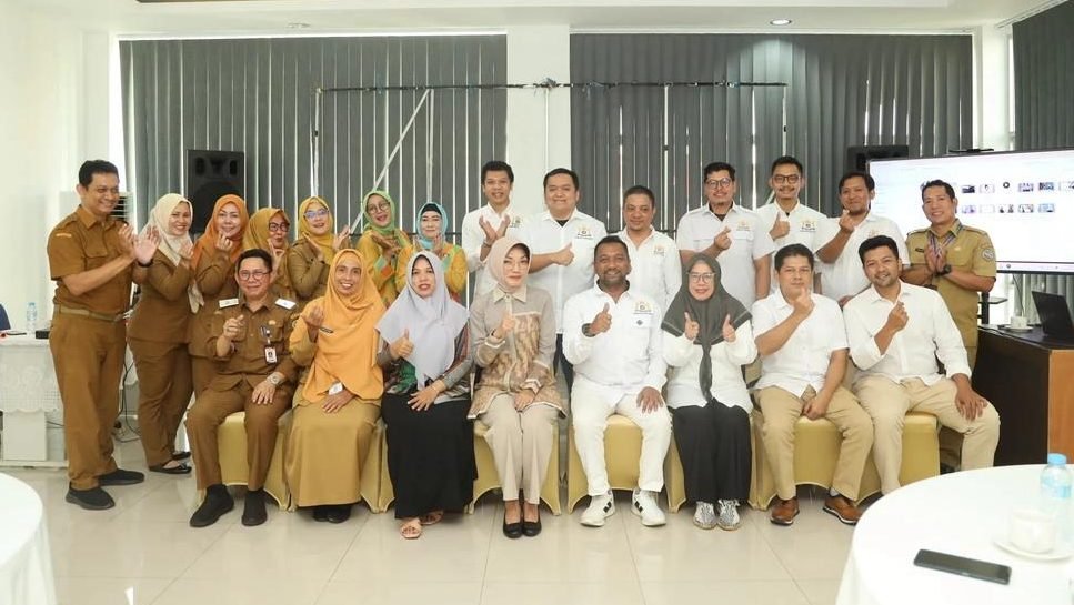 Kunjungan rombongan pengurus Kadin Kota Pontianak ke Dekranasda Kota Pontianak di UMKM Center. Foto: HO/Faktakalbar.id