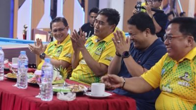 Sultan Melvin memantau langsung jalannya pertandingan Turnamen Biliar Piala Sultan Pontianak sebagai bentuk dukungan terhadap olahraga biliar. Foto: HO/Faktakalbar.id