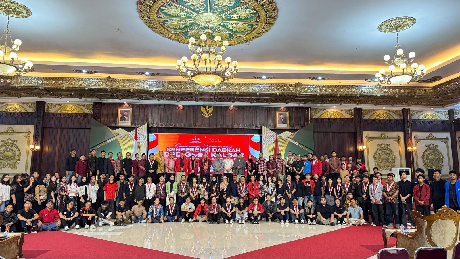 Peserta Konferensi Daerah DPD GMNI Kalbar mengikuti sidang pleno untuk merumuskan rekomendasi strategis kepada DPP GMNI. (Foto: GMNI Kalbar)