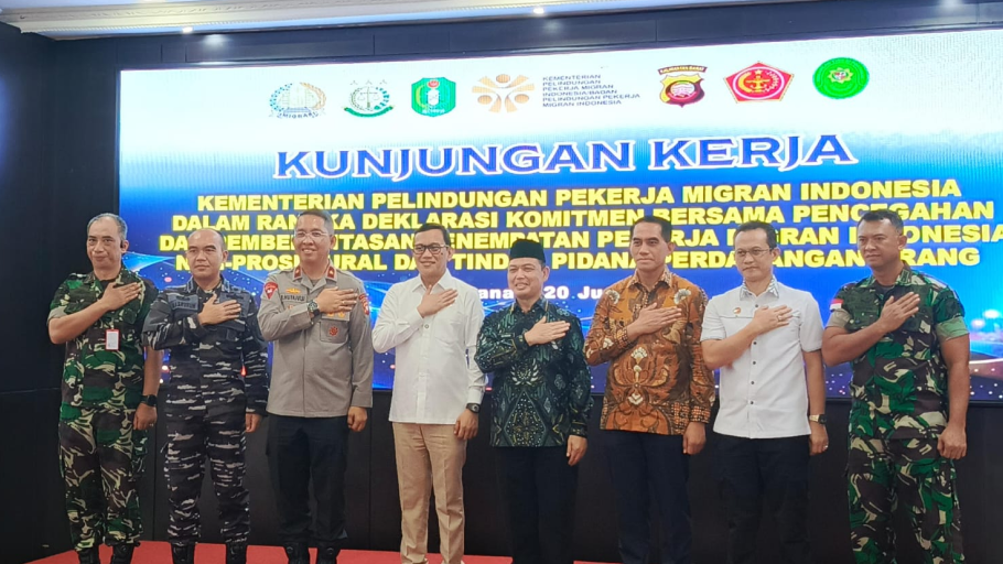 Pemprov Kalbar menerima kunjungan kerja Menteri P2MI, Abdul Kadir Karding, dalam rangka deklarasi pencegahan TPPO di Mapolda Kalbar, Jumat (20/6/2025). (Foto: Mario/Faktakalbar.id)