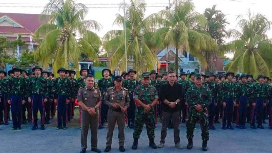 Suasana apel pembukaan program pembinaan karakter remaja Singkawang di Rindam XII/TPR. (Dok. Ist)