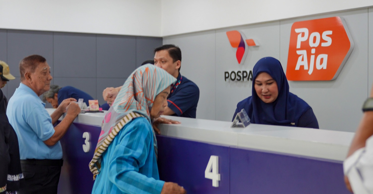 Pensiunan kini bisa mencairkan dana pensiun PNS lebih mudah di kantor pos, mulai 1 Juli 2025. (Foto: Pos Indonesia)
