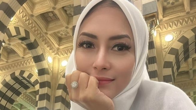 Agustina Hastarini alias Tina Astari, istri Menteri UMKM Maman Abdurrahman. (Dok. Ist)