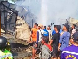 Rumah Warga di Sungai Keran Bengkayang Terbakar, Anggota Damkar Alami Kecelakaan Saat Menuju Lokasi