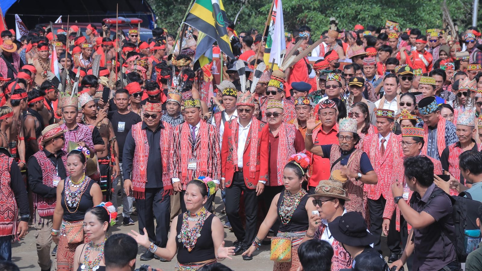 Pekan Gawai Dayak Sintang, Wakil Gubernur Kalbar Ajak Lestarikan Warisan Budaya. (Dok. Ist)