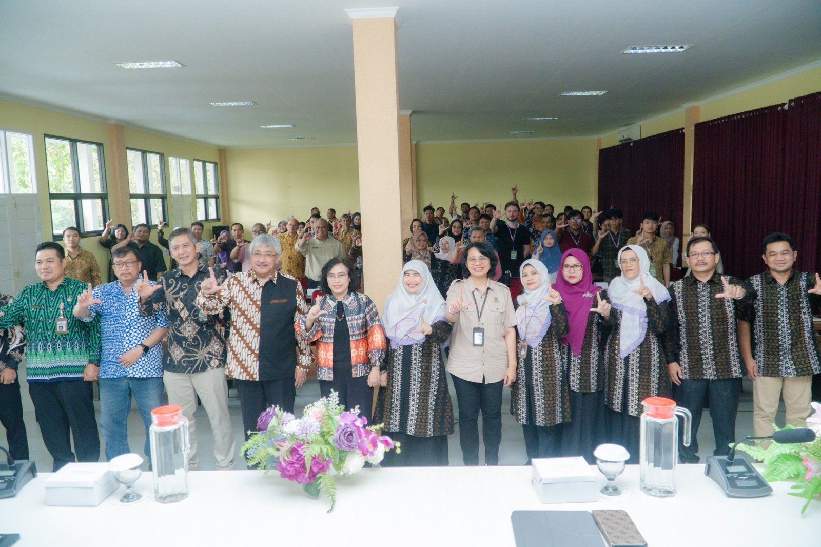 "International Summer Course Untan"