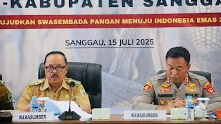 Bupati Sanggau, Yohanes Ontot, membuka Rakor Camat 2025 di Ruang Babai Cinga, menegaskan komitmen wujudkan swasembada pangan jagung untuk Indonesia Emas 2045. (Dok. Ist)