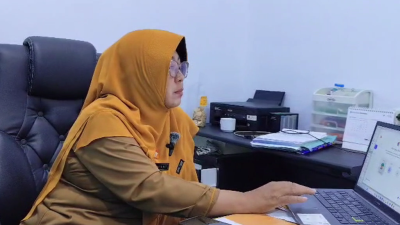 Kabid Transmigrasi Disnakertrans Sanggau, Fitriani. (Dok. Ist)